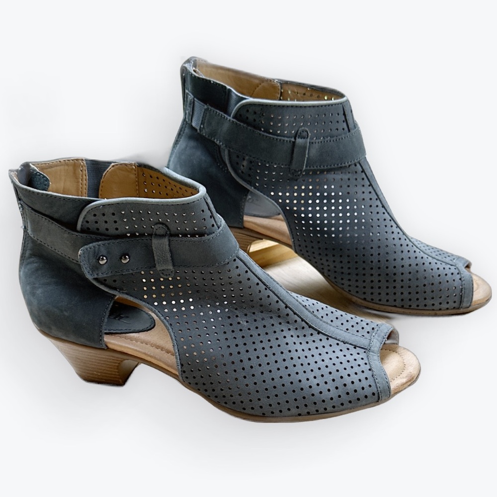 Boho Earth Intrepid Perforated Peep Toe Blue Leather Ankle Boot Shooties ~ 11B
